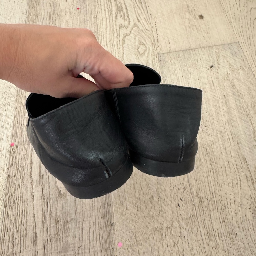 Massimo Dutti Black Loafers with Gold Detail - Picture 2 of 3